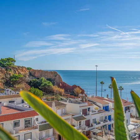 Apartman Bright 2br With Pool Near By Lovelystay Albufeira