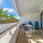 Bright 2br With Pool Near By Lovelystay البوفيرا