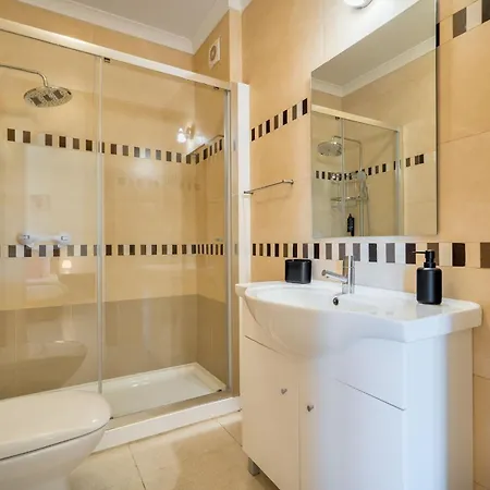 Bright 2br With Pool Near By Lovelystay * 阿尔布费拉