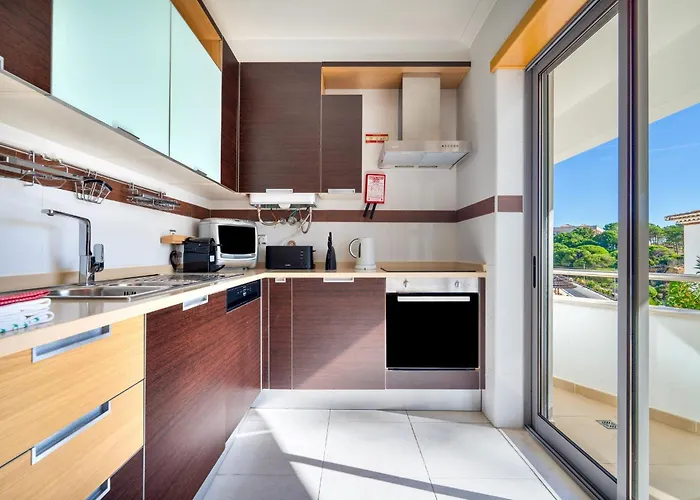 Apartment Bright 2br With Pool Near By Lovelystay