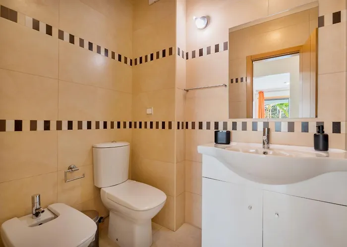 Apartment Bright 2br With Pool Near By Lovelystay Albufeira