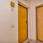 Bright 2br With Pool Near By Lovelystay Appartamento *