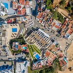 Bright 2br With Pool Near By Lovelystay Appartamento